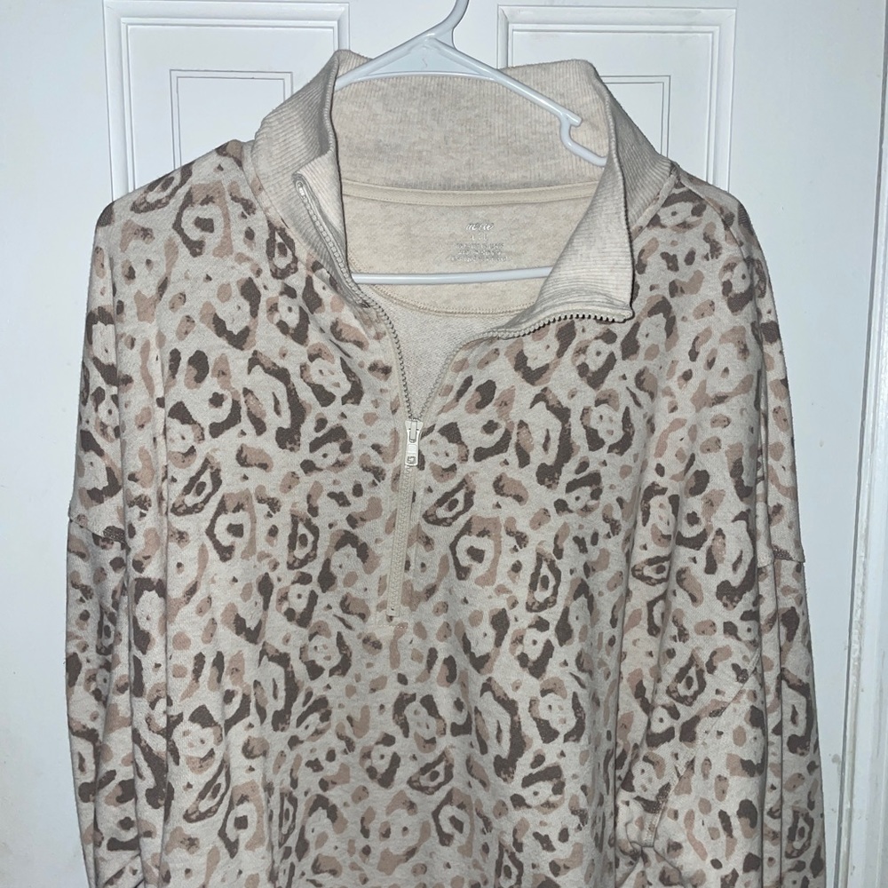Large Cheetah Print Sweatshirt